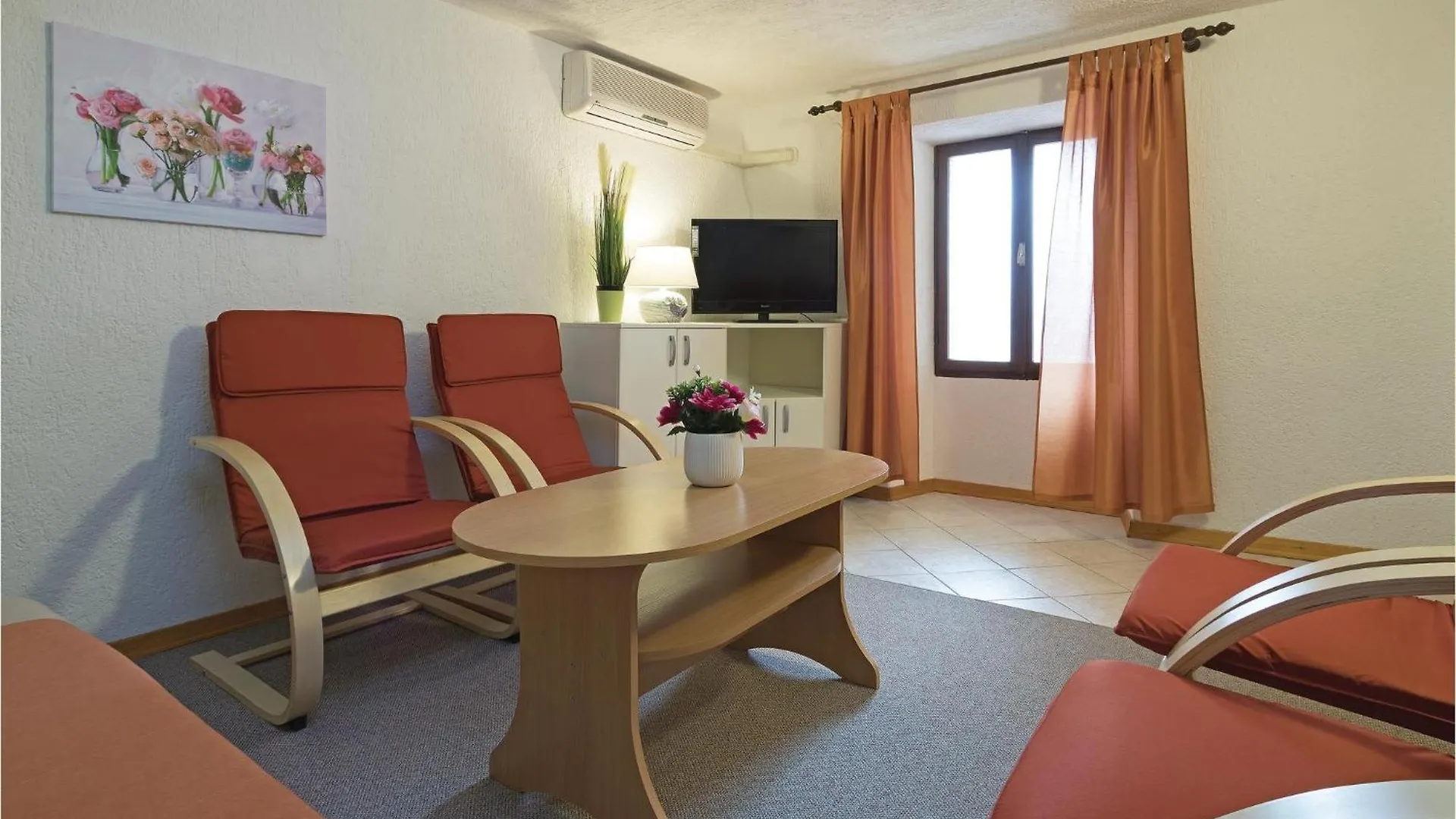 Amazing Home In Pavicini With Wifi