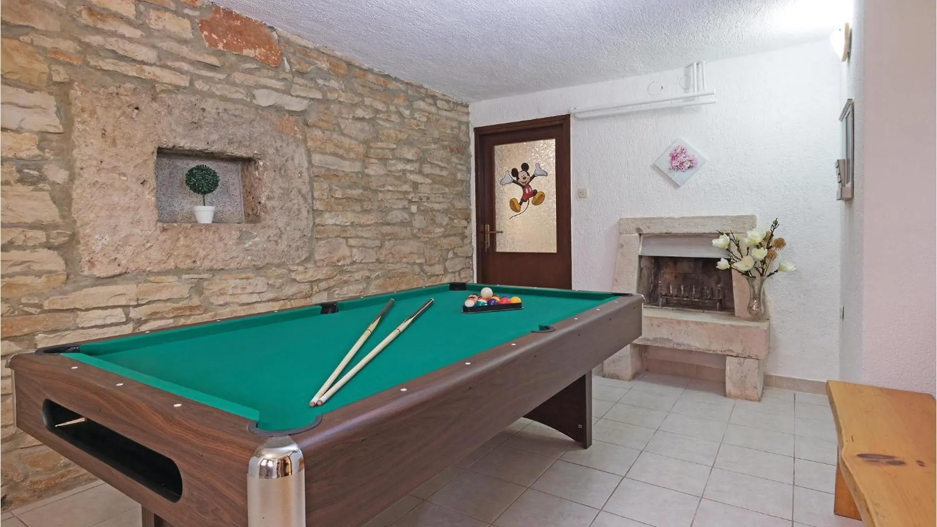 Amazing Home In Pavicini With Wifi