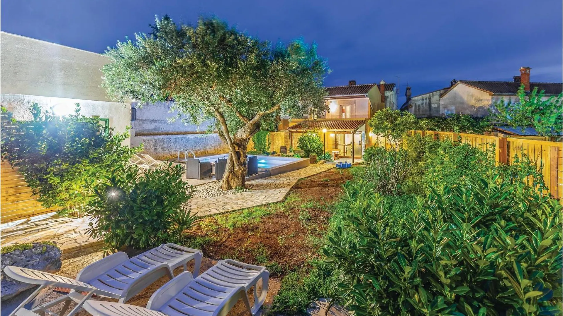 Amazing Home In Pavicini With Wifi