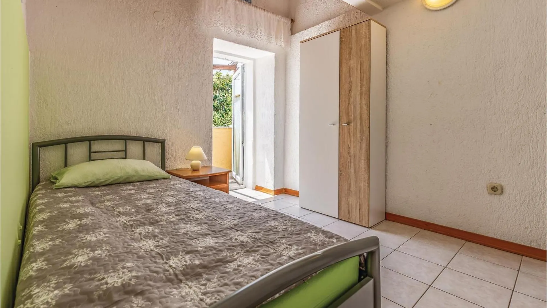 Amazing Home In Pavicini With Wifi Ferienhaus